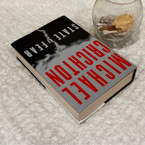 State of Fear by Michael Crichton First Edition HCDJ Novel Copyright 2004 - Picture 4 of 8